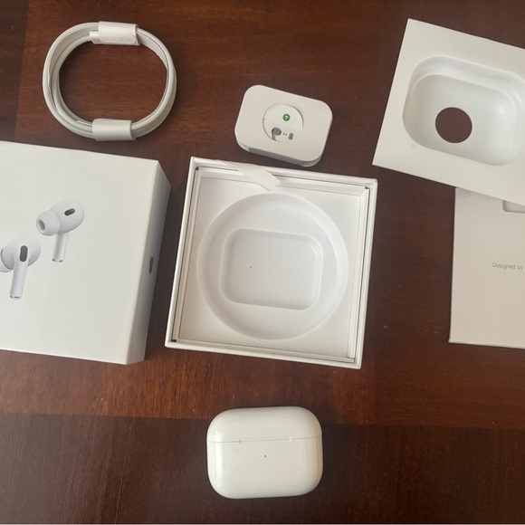 AirPod Pros 2nd Generatiom - Picture 6 of 6